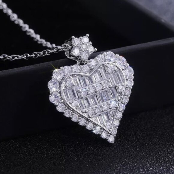 New Silver Pendant Heart Zircon Necklace